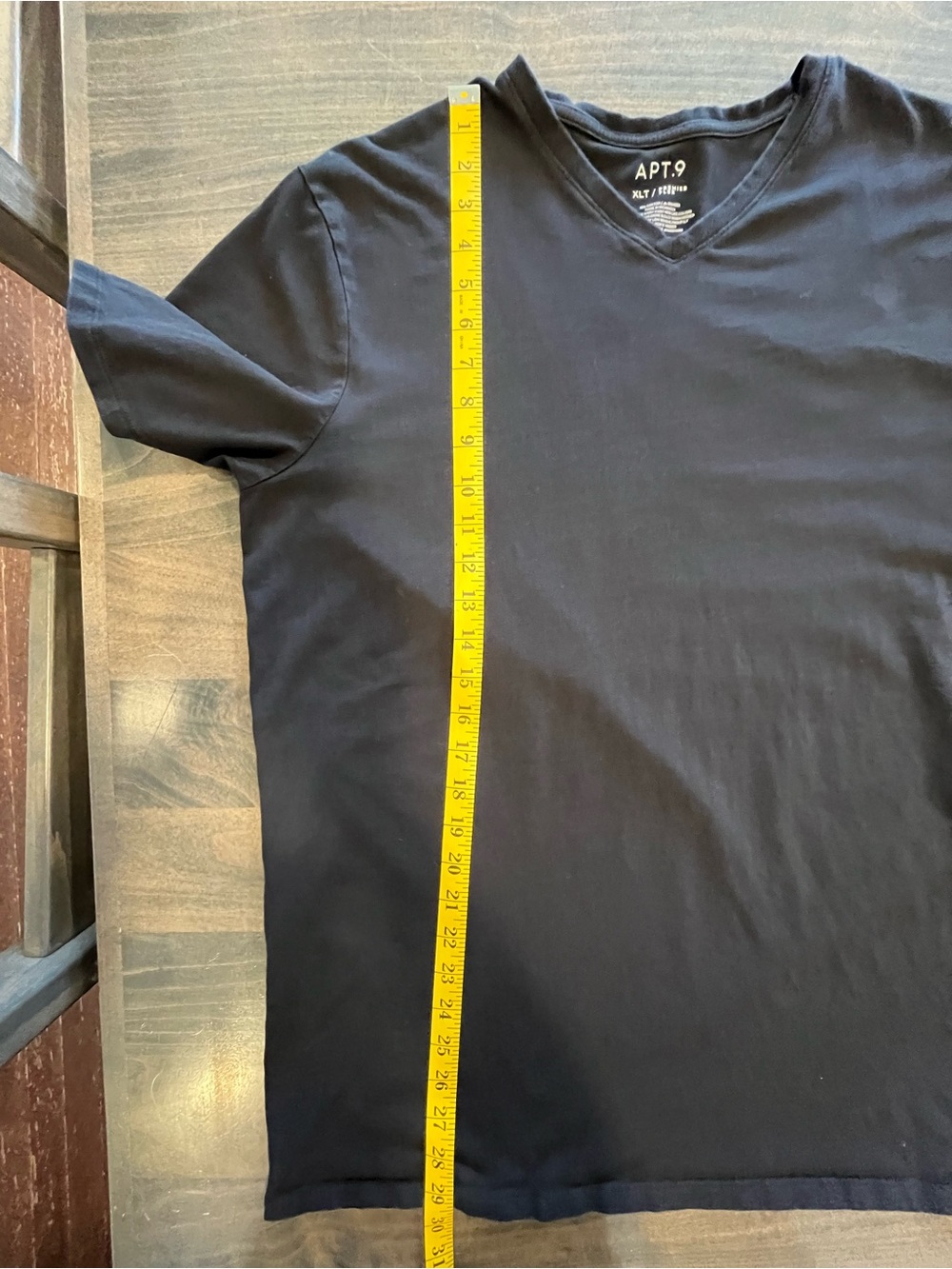 Men’s APT.9 V-neck T-Shirt 
Premier Flex 
Size XLT - Picture 5 of 5